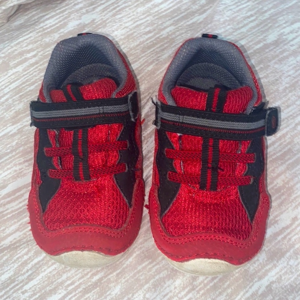 Stride Rite Unisex-Child Soft Motion
Kylo Sneaker